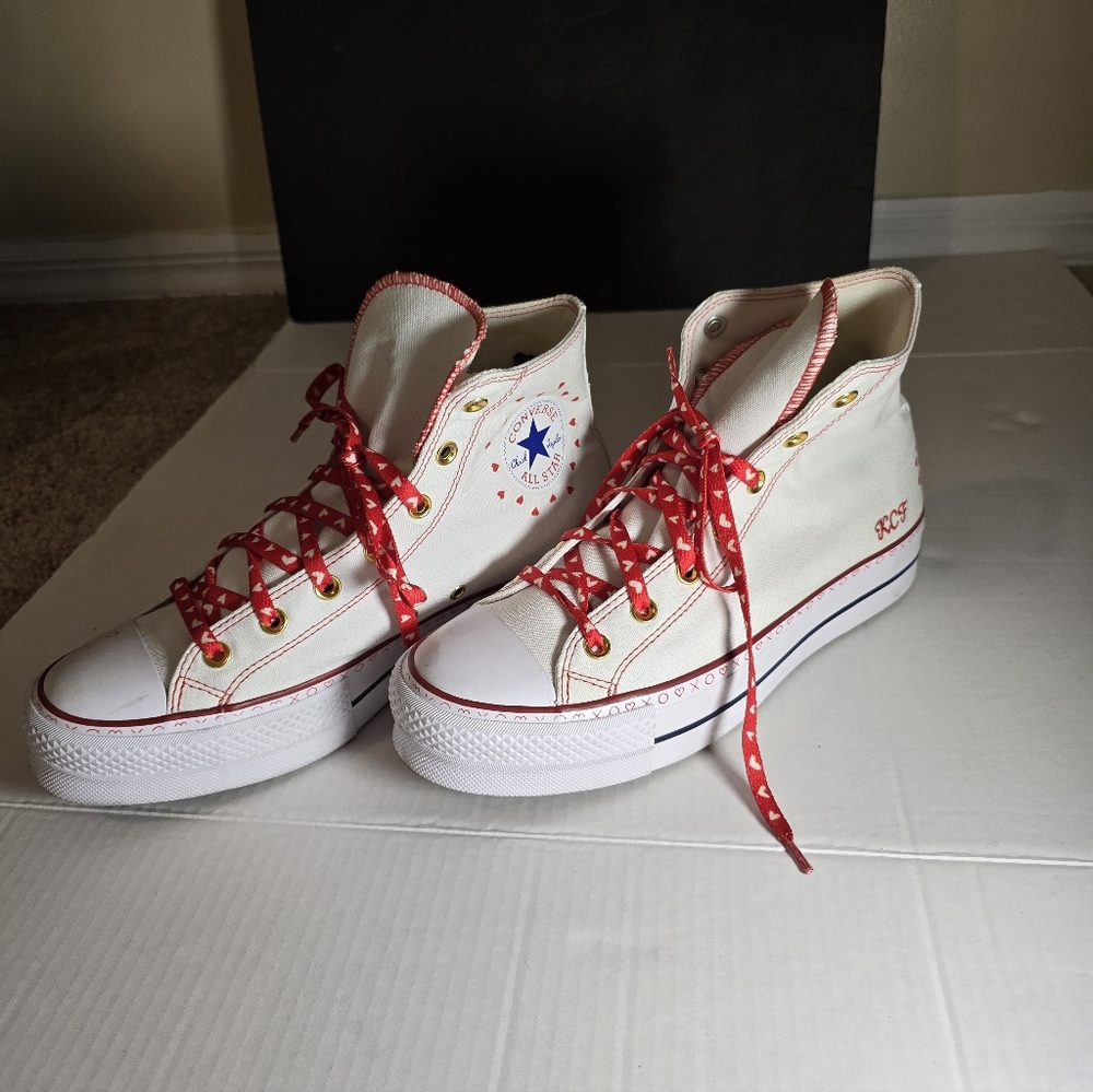 Converse Chuck Taylor All Star Hearts Red Size 9 Mens/11 Women’s